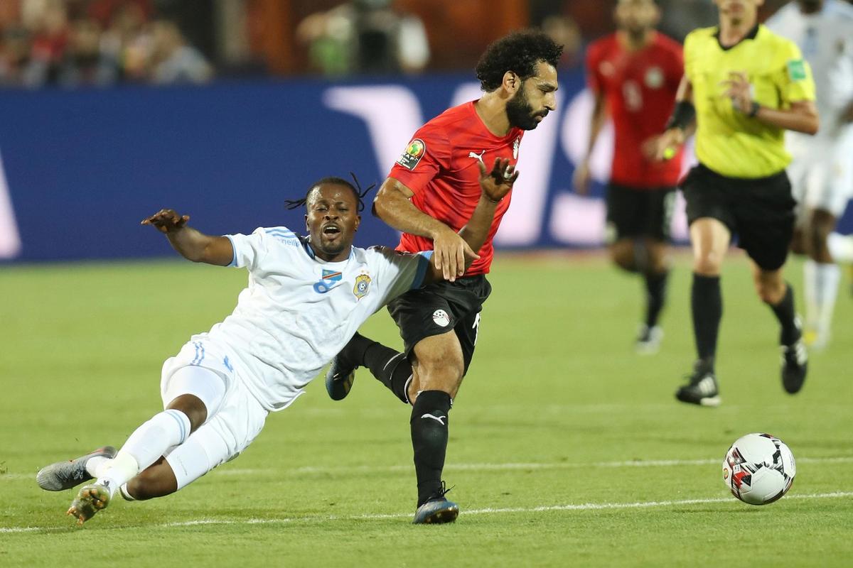 美记：福克斯说他不看国王的比赛，唯一还联系的是基根·穆雷（美媒：福克斯称不再观看国王比赛，仅与基根·穆雷保持联系）