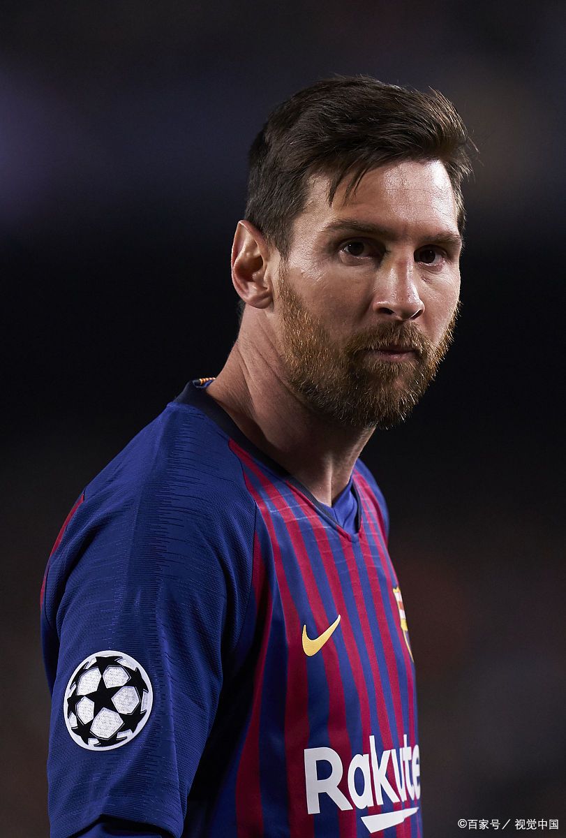 6-0：迪奥曼德·阎，前莱加尼斯球员，在拜访巴萨之前重创法兰克福