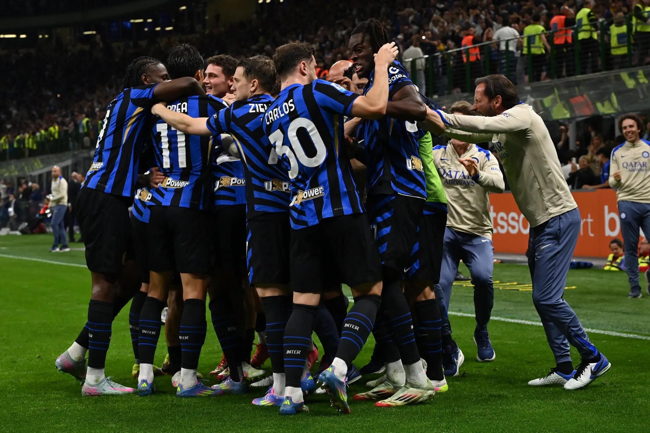 慢镜头：亚特兰大高层视穆尼斯为主要引援目标，已前往英格兰